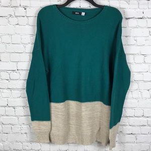 Urban Outfitter BDG Oversized 2 Tone Knit Sweater